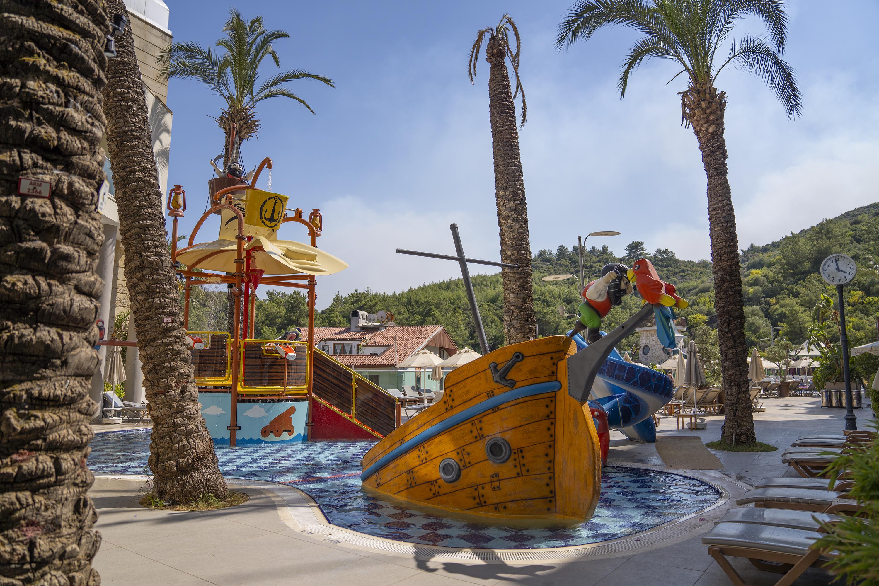 Grand Cettia Hotel マルマリス エクステリア 写真
